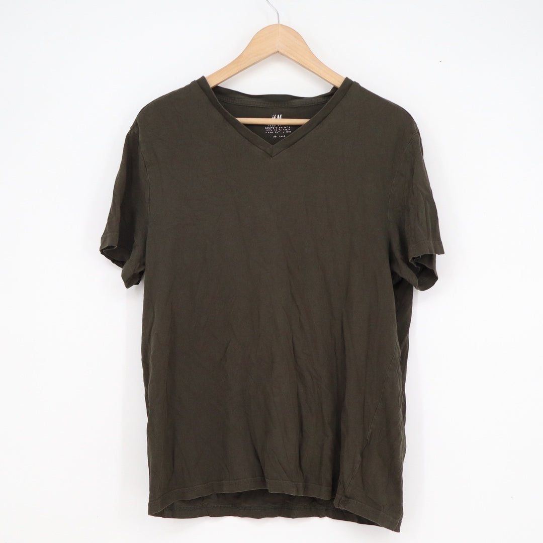 HM Mens V-Neck T-Shirt Dark Olive Green Cotton Short Sleeve Regular Fit L