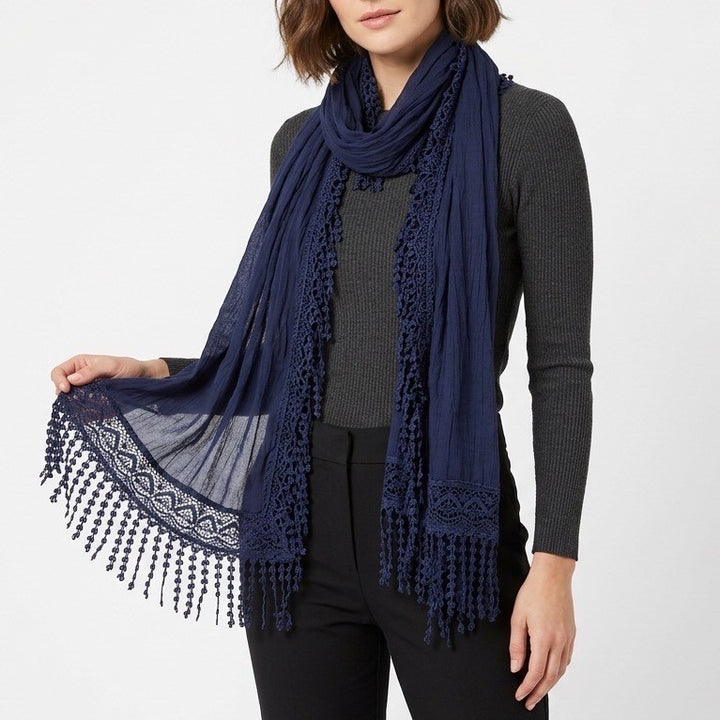 Scarf Womens One Size Navy Blue Knit Tassel Edges Cozy Winter Wear Neck Warmer