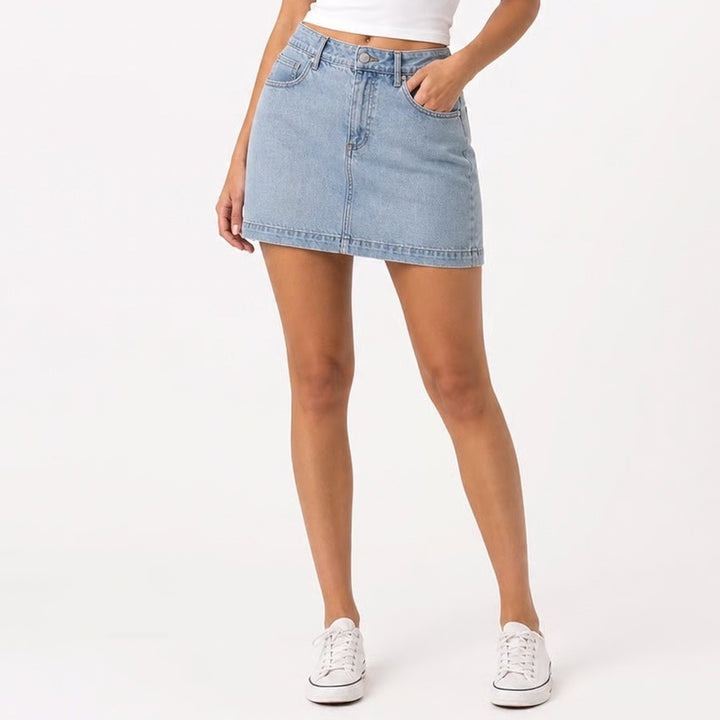 Talbots Denim Mini Skirt Size 12 Light Blue Amalfi Wash Stretch Cotton Blend