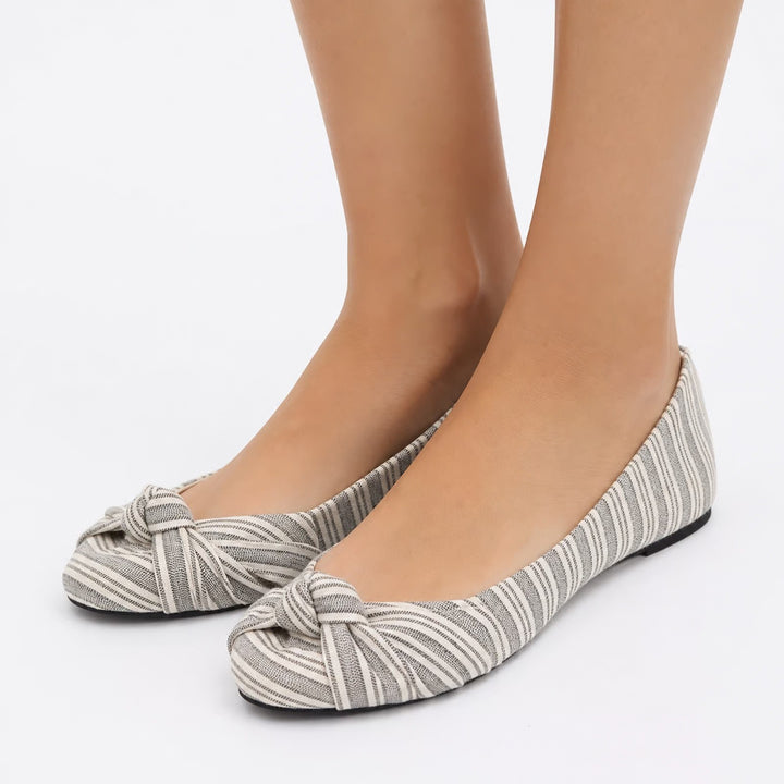 Time and Tru Womens Striped Knotted Bow Pointed Toe Ballet Flats Black Cream 10