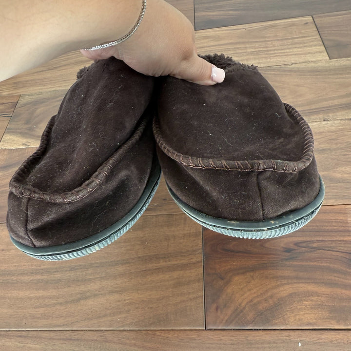Mukluks Slippers Mens Size Large 12-13 Brown Faux Fur Moccasin Casual Slip On