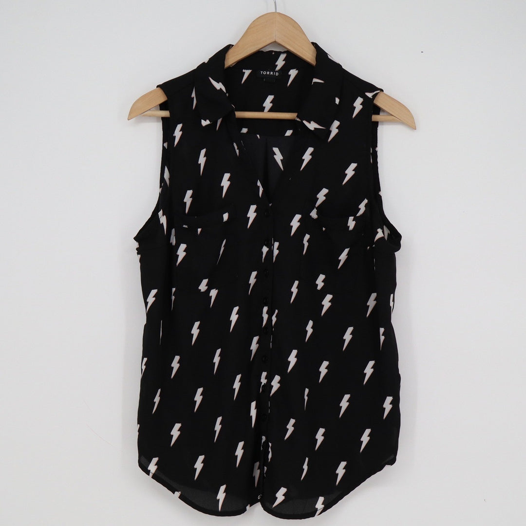 Torrid Womens Plus Size 00 Black Lightning Bolt Sleeveless Button Up Blouse Top