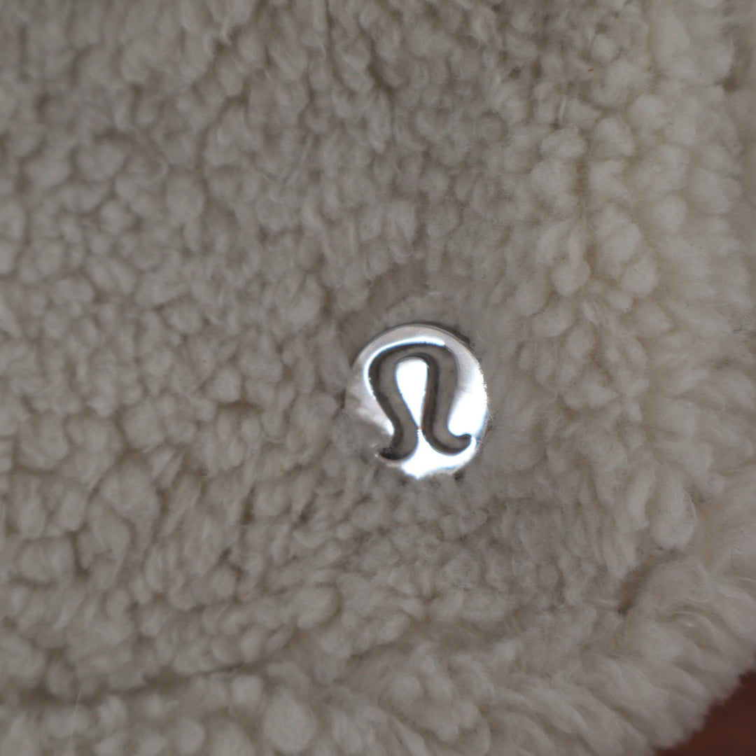 Lululemon Everywhere Belt Bag 1L Fleece Ivory Cream Sherpa Waist Pack