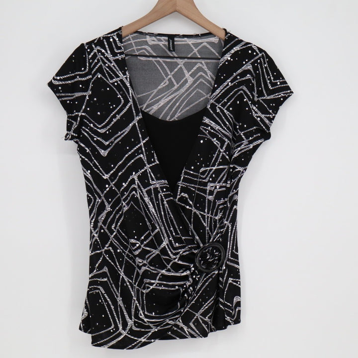 Jason Maxwell Wrap Top Womens Black White Geometric Print Short Sleeve Pullover