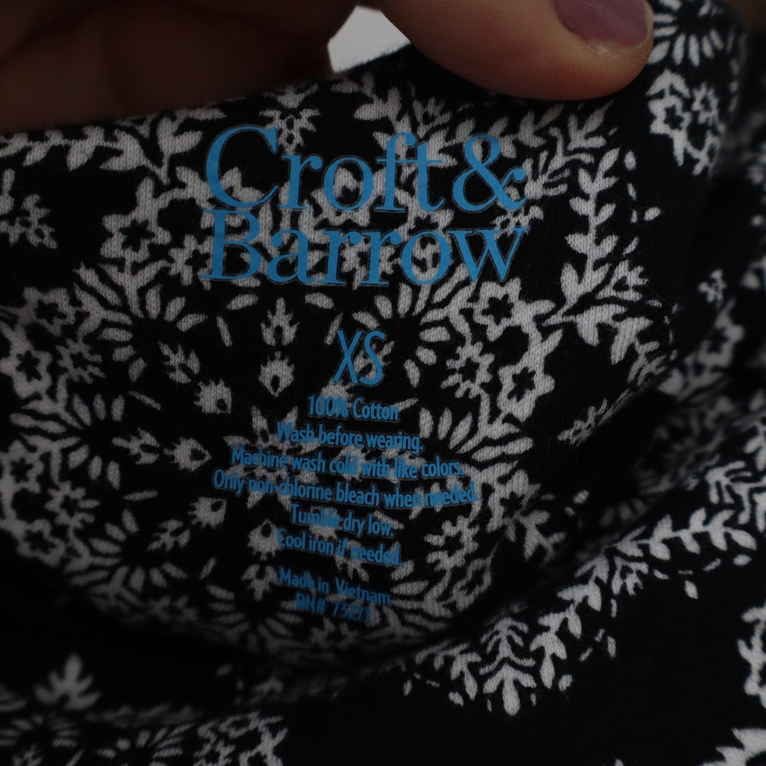 Croft & Barrow Womens XS Black White Medallion 3/4 Sleeve Boat Neck Cotton Top