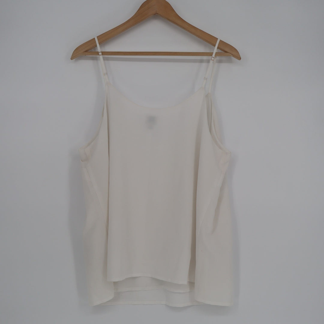 A New Day Cami Tank Top Womens XL White Spaghetti Strap Scoop Neck Pullover