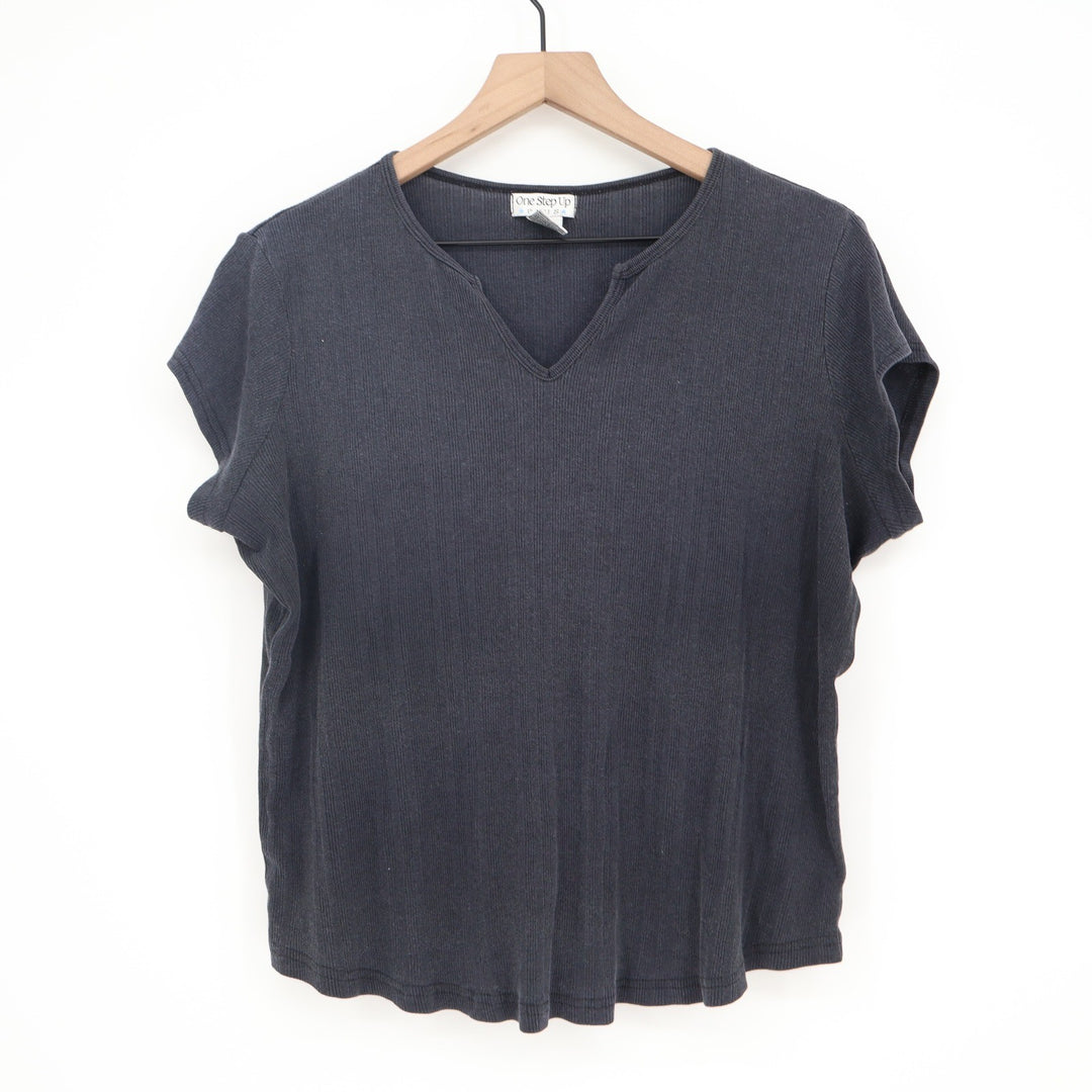 One Step Up Top Womens 1X Short Sleeve Charcoal Grey Ribbed Knit Excellent