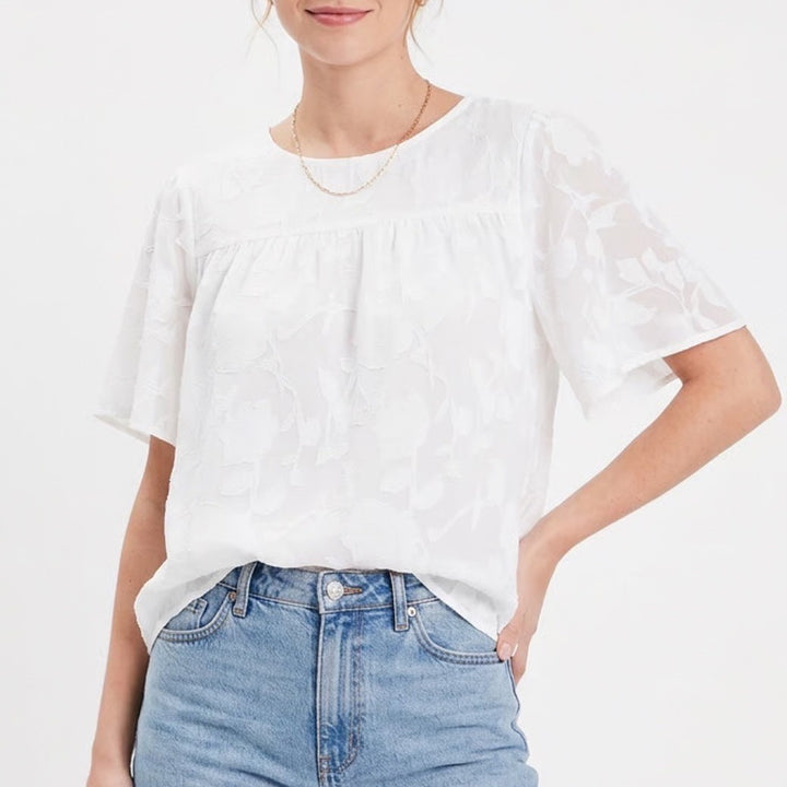 Blouse Womens 2XL White Jacquard Floral Short Sleeve Pleated Round Neck Pullover