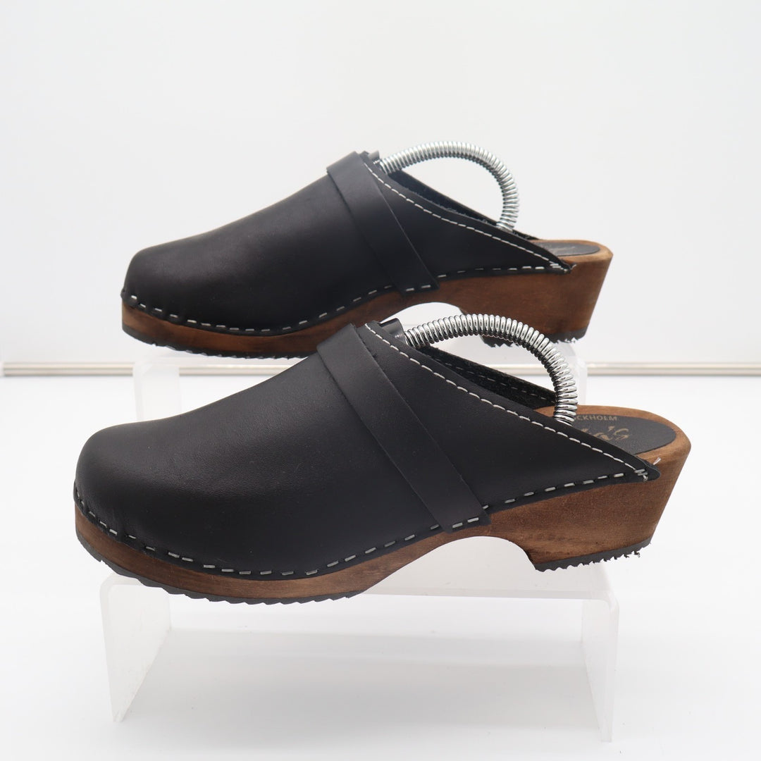 Lotta From Stockholm Classic Clogs Womens EU 39 Black Leather Round Neck Shoes