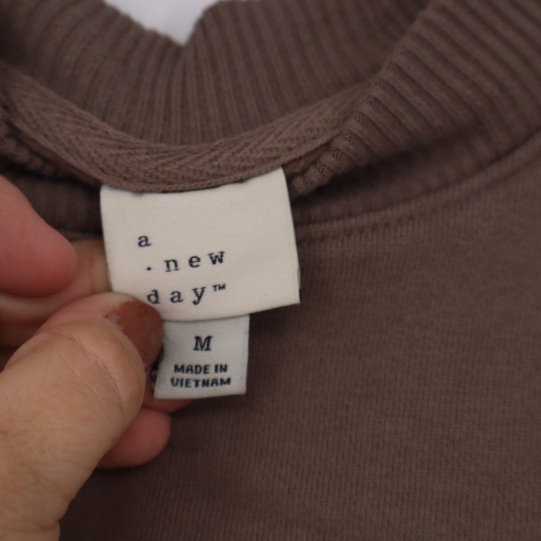 A New Day Womens Brown Crewneck Sweatshirt Size M Relaxed Fit Pullover