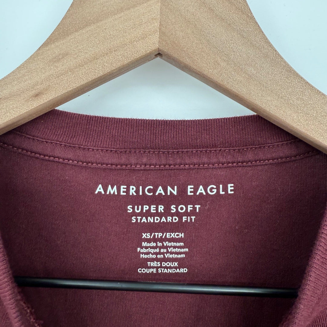 American Eagle Super Soft Burgundy Graphic Logo T-Shirt XS Short Sleeve Casual