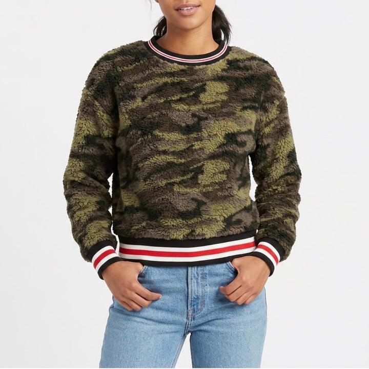Derek Heart Camo Sherpa Fleece Pullover Sweater Green Brown Striped Trim Medium
