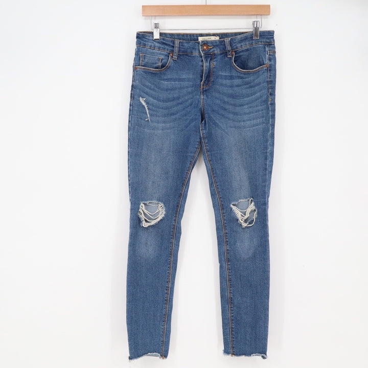 Calliope Jeans Womens M Skinny Medium Blue Distressed Ripped Raw Hem Excellent