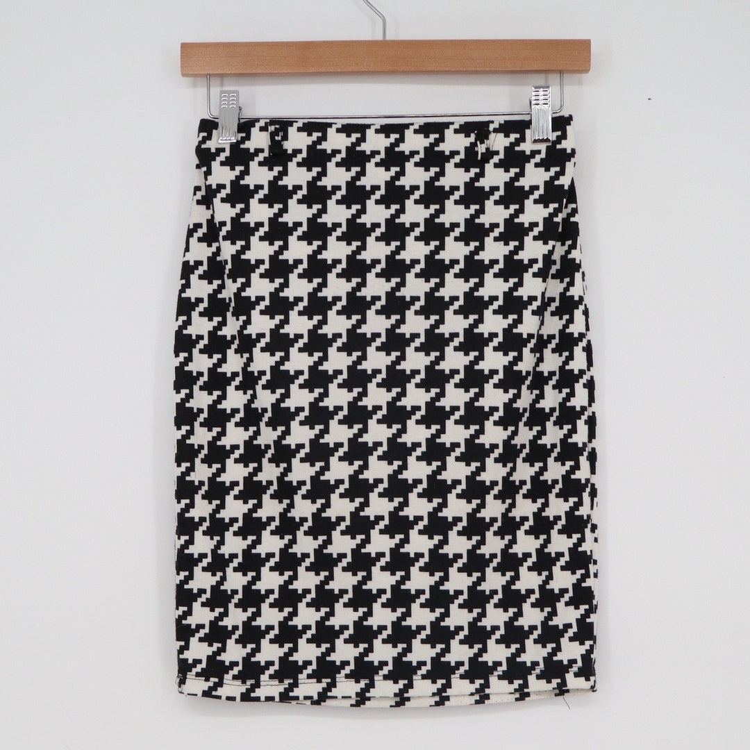 Silhouette NYC Houndstooth Pencil Skirt Black White Stretch Knit Medium