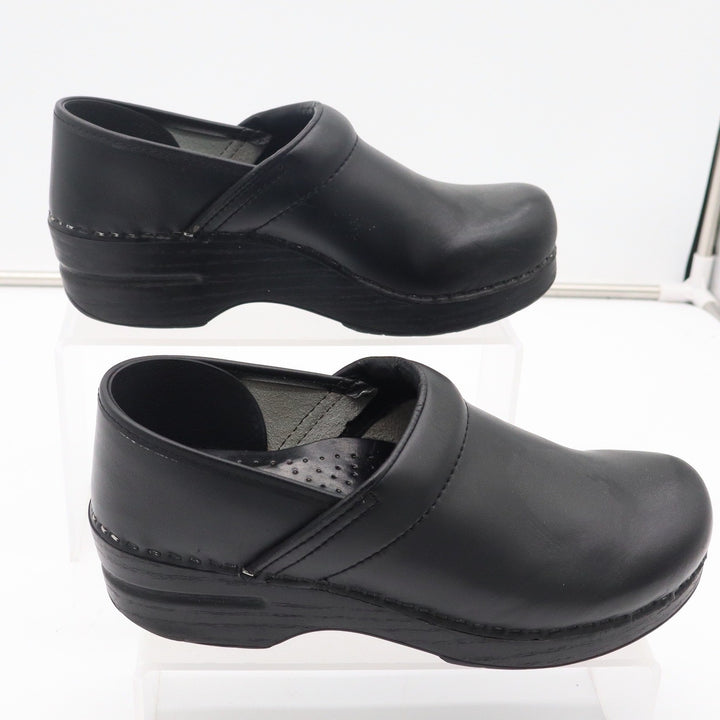 Dansko Professional Black Leather Clogs Womens Size 38 Comfort Shoes Slip On