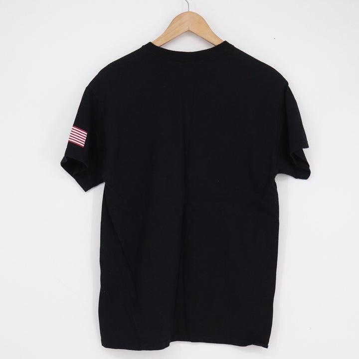 Gildan Freedom Graphic T-Shirt Black Mens Medium USA Flag Sleeve Patch Cotton