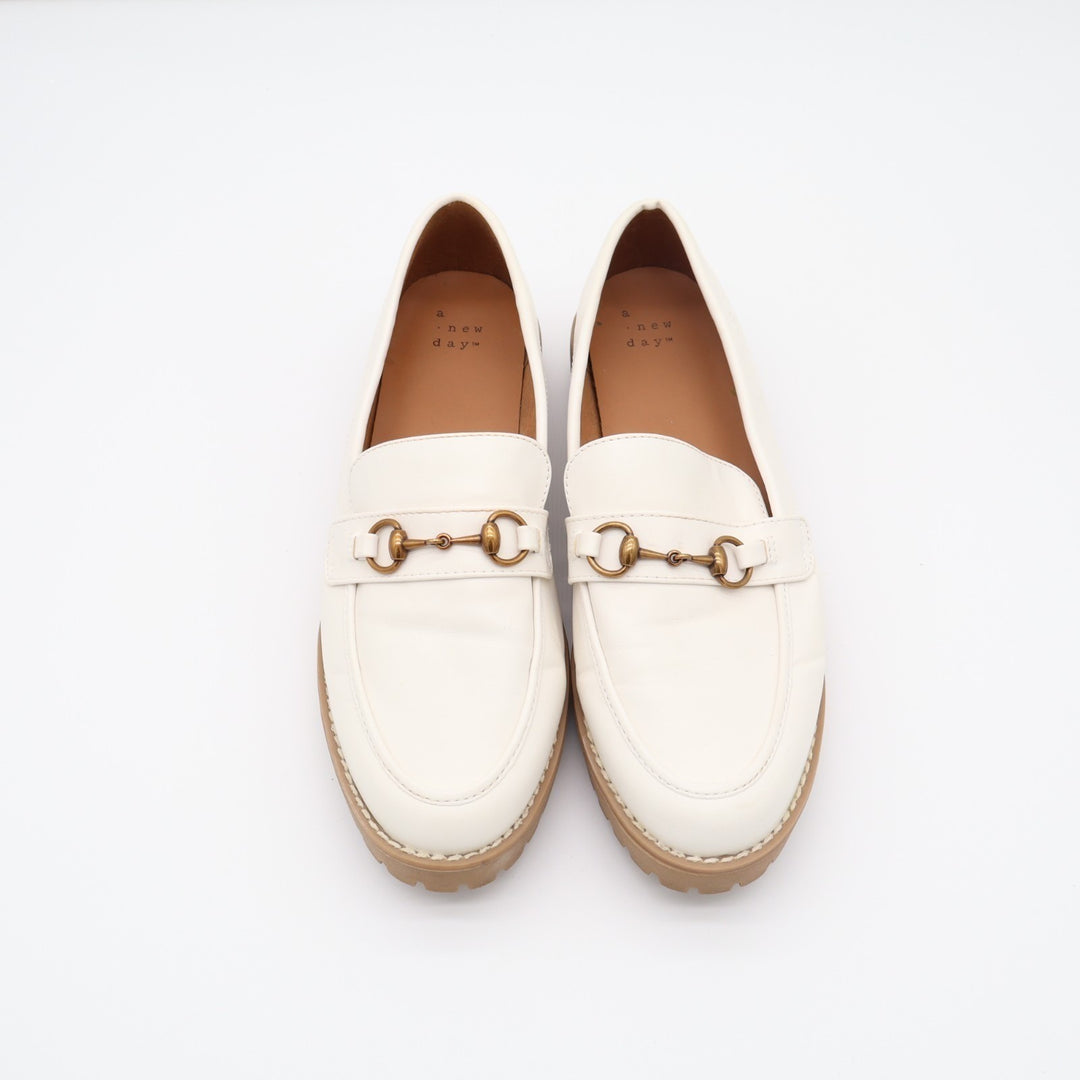 A New Day Danica Loafers Womens US 8.5 Off White Leather Horsebit Lug Sole Shoes