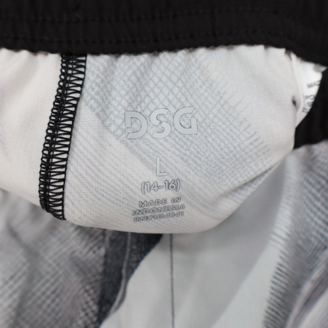 DSG Boys Agility Short Pure White AI Formation Print Size L 14-16