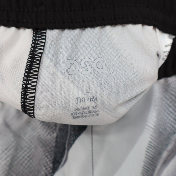 DSG Boys Agility Short Pure White AI Formation Print Size L 14-16