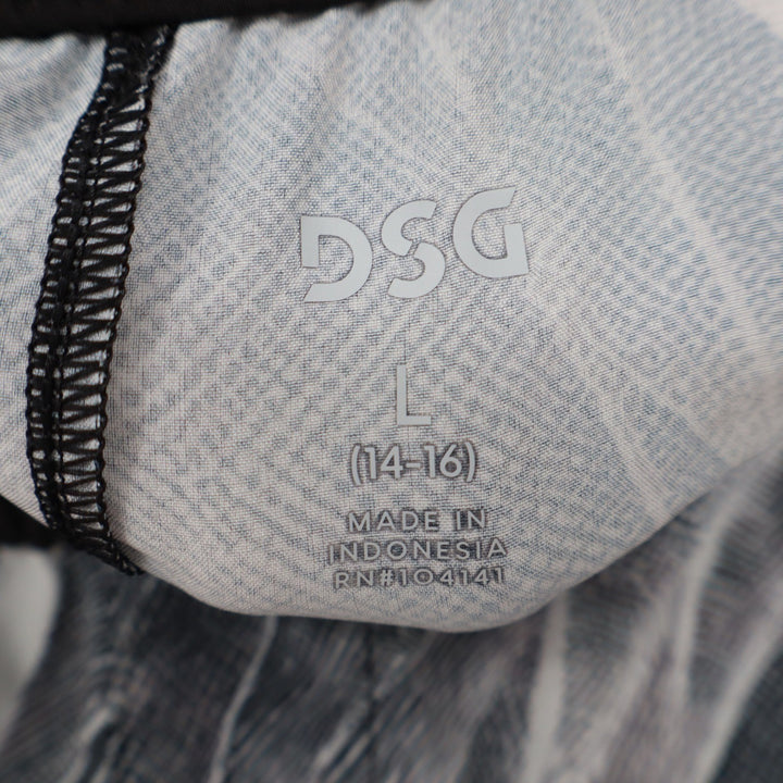 DSG Boys Agility Short Pure White AI Formation Abstract Print Size L 14-16 NEW