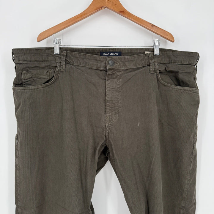 Mavi Jeans Matt Relaxed Straight Leg Corduroy Pants Men Size 46/30 Olive Green