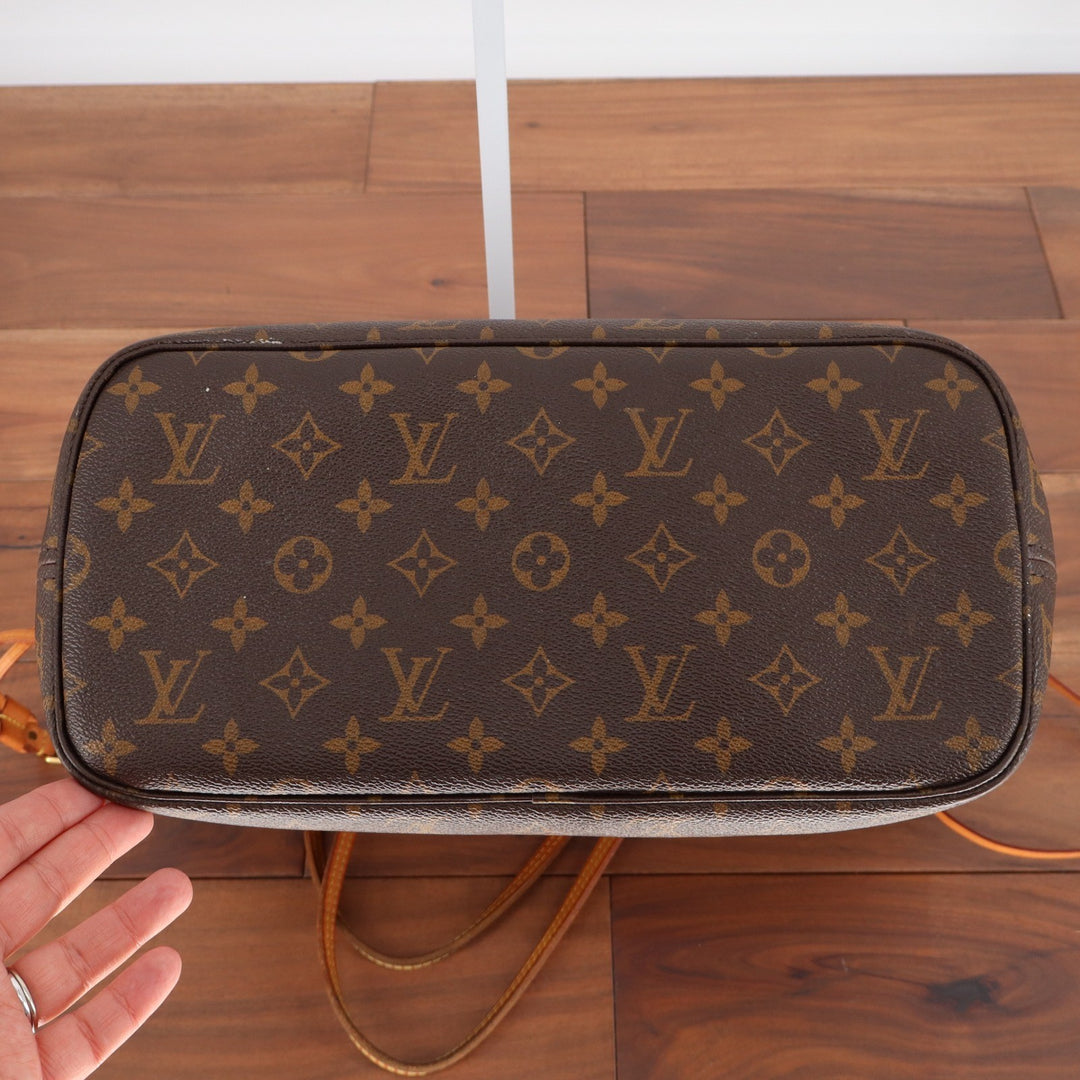 Louis Vuitton Neverfull MM Monogram Canvas Tote Bag Brown M40995