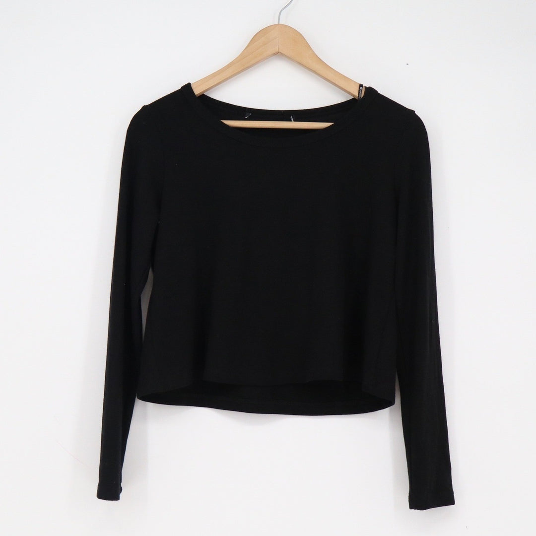 Forever 21 Womens Black Long Sleeve Crew Neck Crop Top Shirt Made in USA