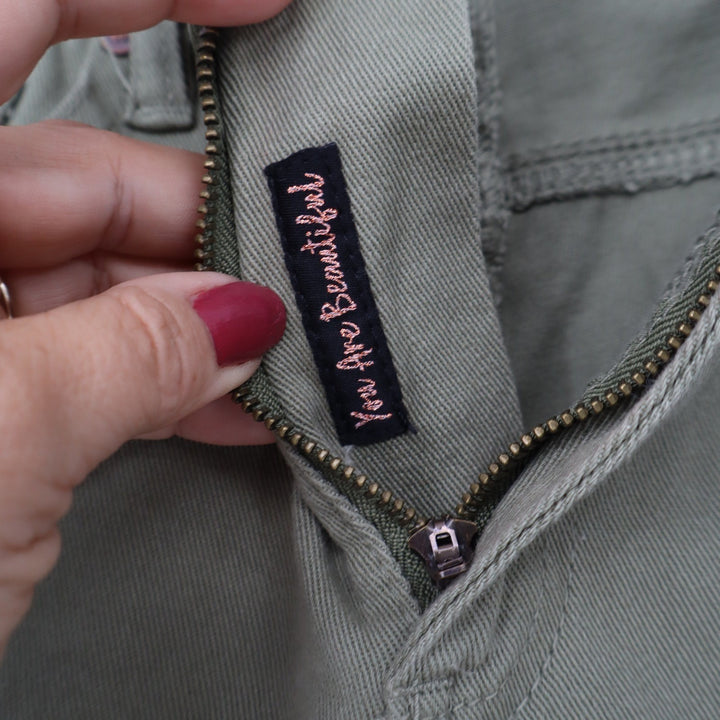 dollhouse Shorts Womens 9/10 Havana Bermuda Green Raw Hem Denim NEW