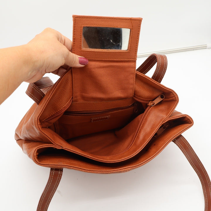 Leslie Fay Shoulder Bag Womens Medium Brown Leather Stirrup Hardware Good
