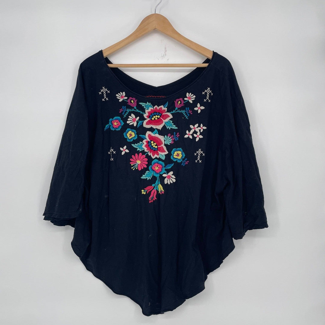 JW Los Angeles Johnny Was Black Embroidered Floral Birds Poncho Top Size S