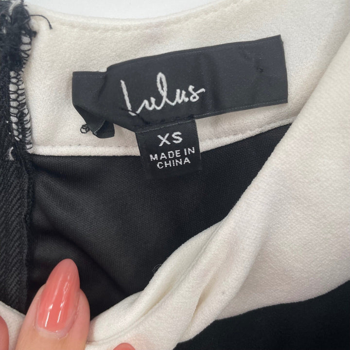 Lulus Black White Contrast Zipper Crop Top Tank XS