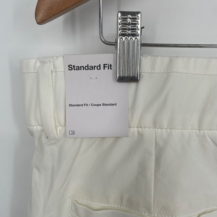 Nike Victory Golf Shorts Womens L White DA3209-100 Dri-FIT Standard Fit