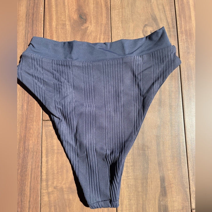 L Space Court Bitsy Bikini Bottom Size XS