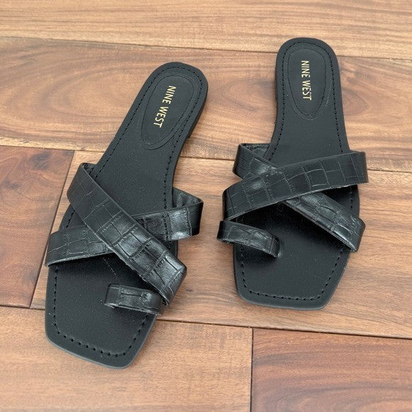 Nine West Black Croc Embossed Criss Cross Toe Ring Thong Sandals