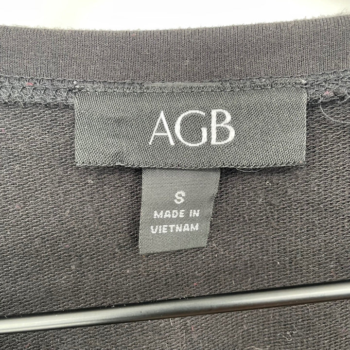 AGB Black Three Quarter Sleeve High Low Top with Print Underlay Size S