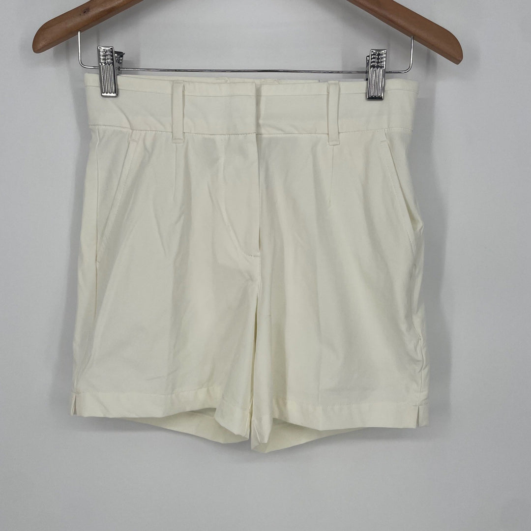 Nike Dri-FIT Standard Fit Womens Golf Shorts Size XS White Casual Active