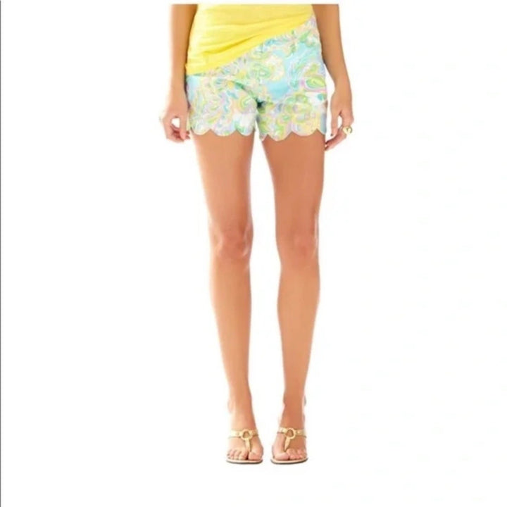 Lilly Pulitzer Buttercup Double Trouble Paisley Print Scalloped Hem Shorts