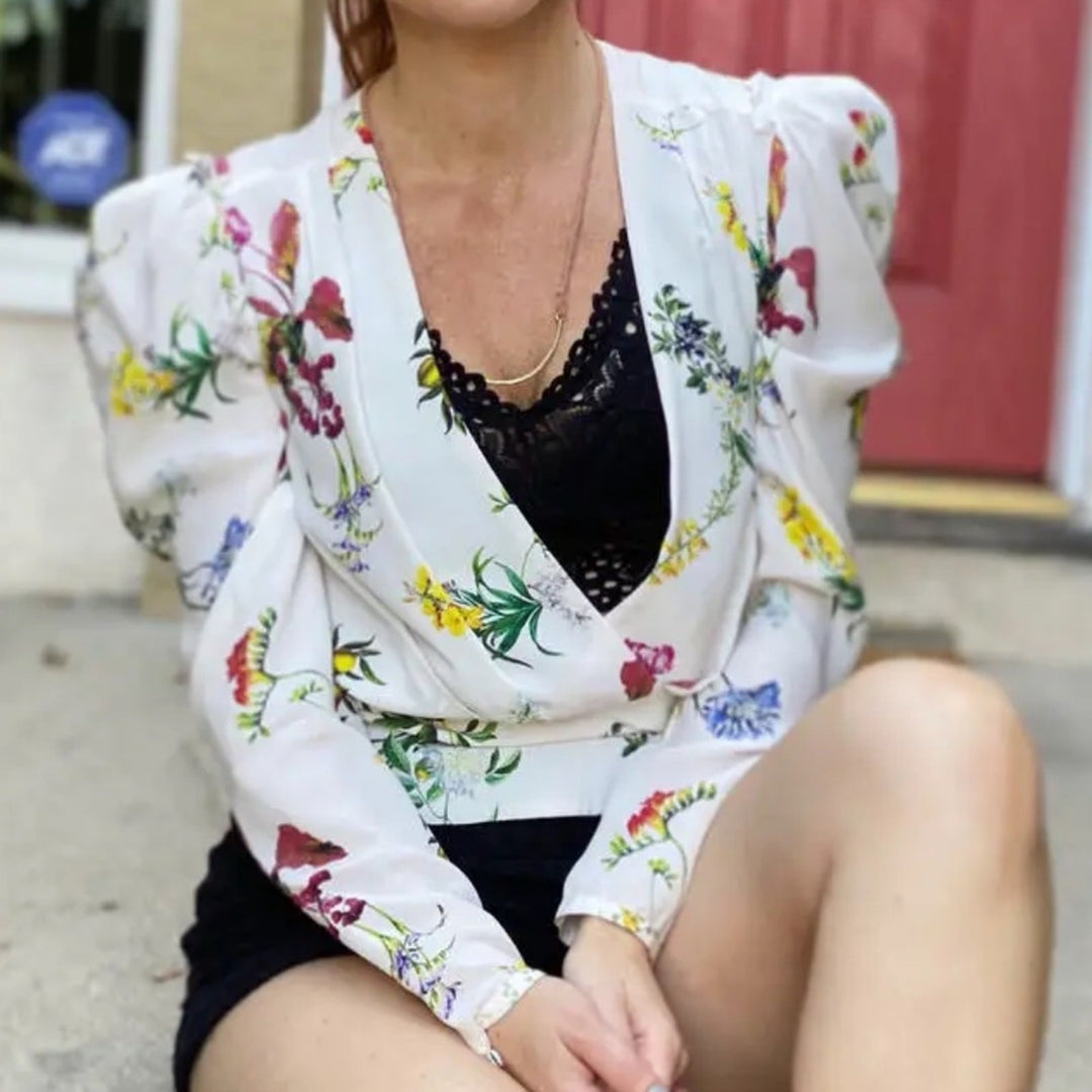 Chelsea and Walker White Floral Long Sleeve Top Size 2