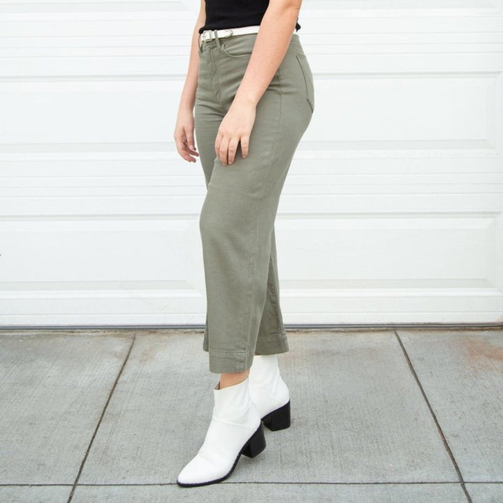 Hudson Holly High Rise Wide Leg Crop Jean Size 28