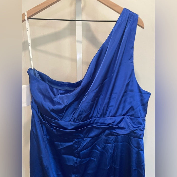 Thread One-Shoulder Draped Satin Maxi Dress In Sapphire Size 22