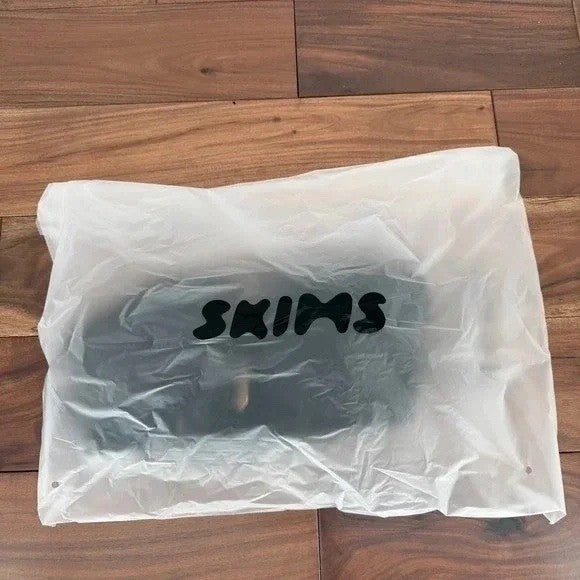 SKIMS Smoothing Full Coverage Lightly Lined Bra Onyx Size 42C