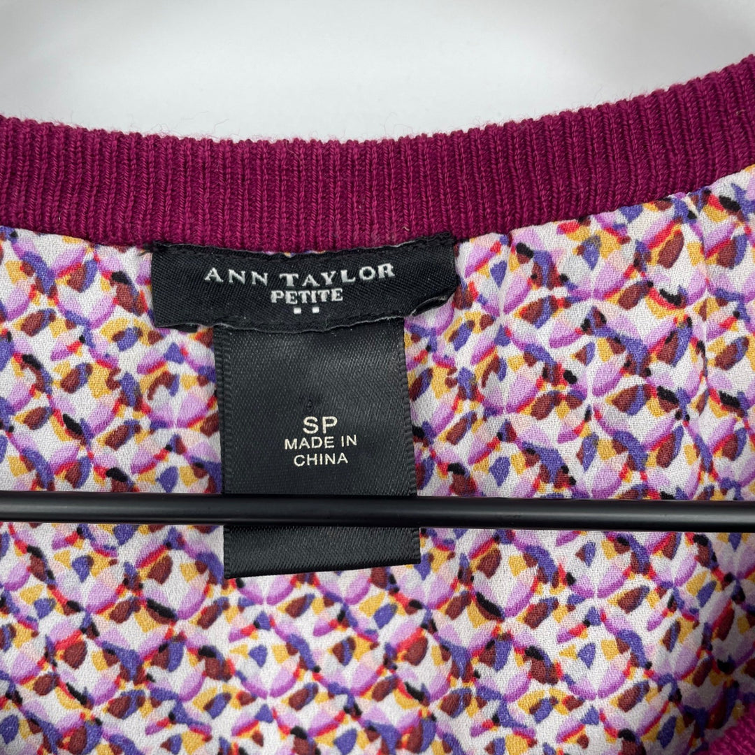 Ann Taylor Petite Short Sleeve Knit Top with Printed Layered Hem Size SP