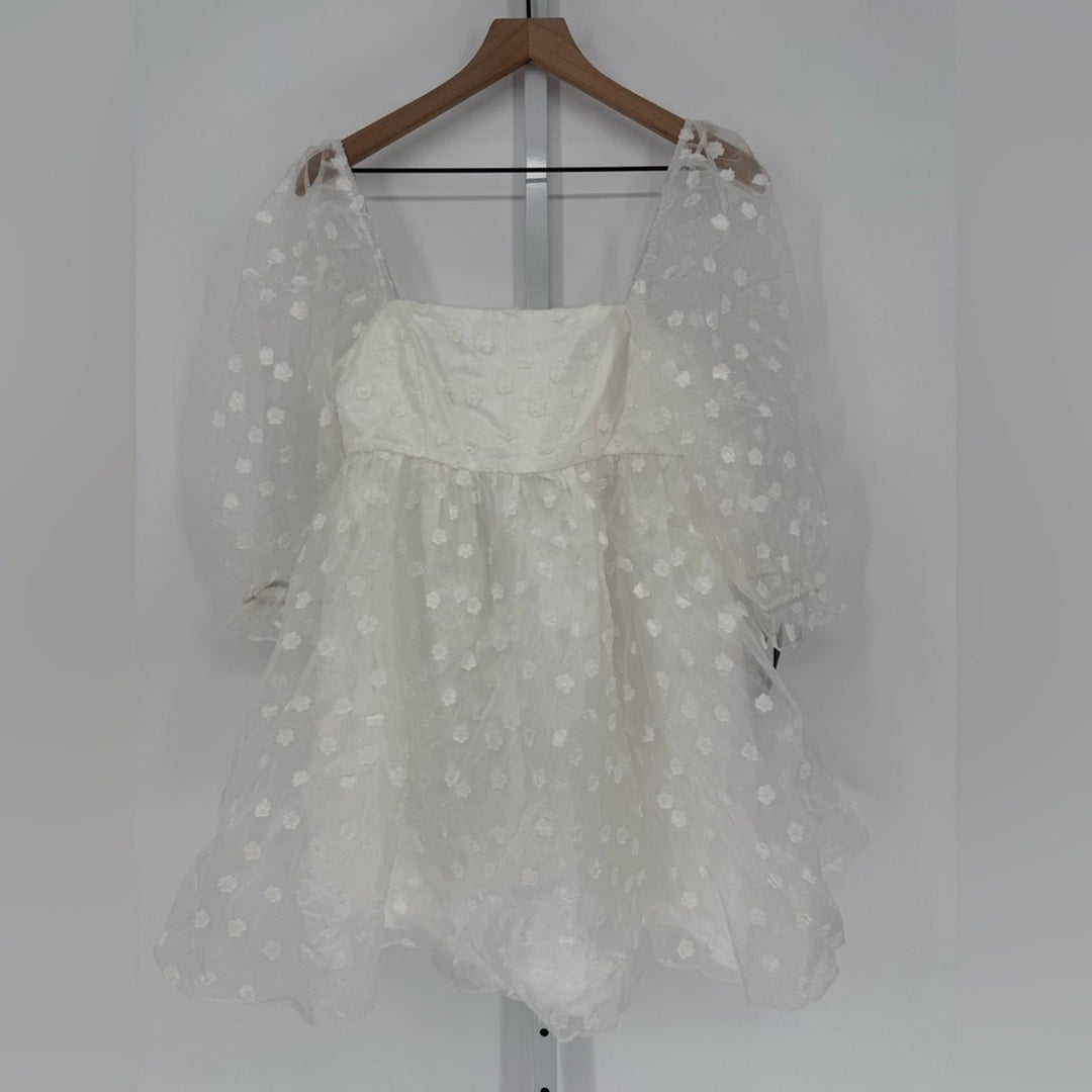 Lulus Effervescent Charm White Organza Floral Babydoll Mini Dress Size M