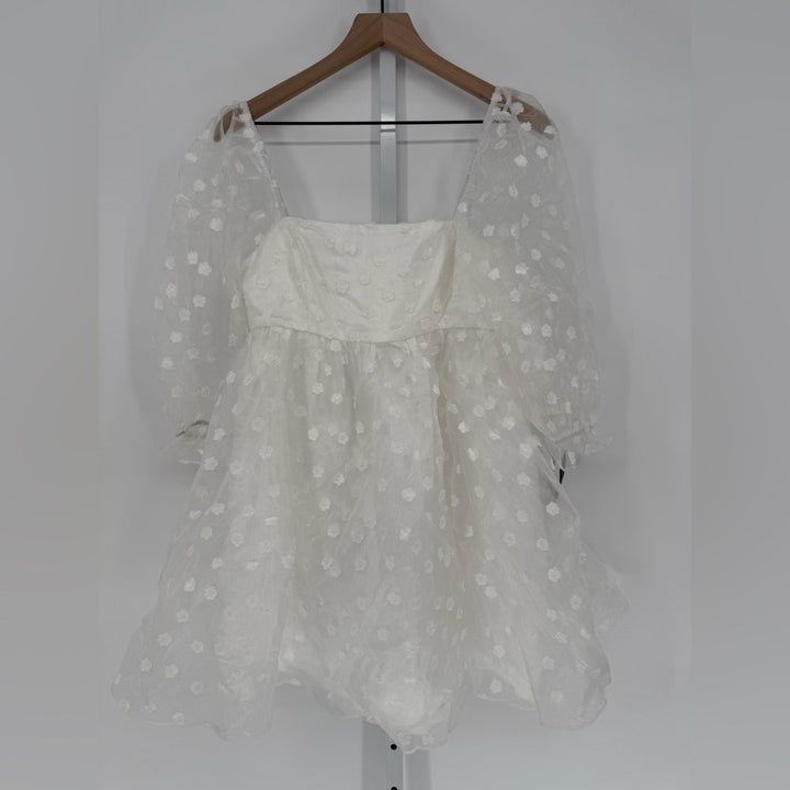 Lulus Effervescent Charm White Organza Floral Babydoll Mini Dress Size M