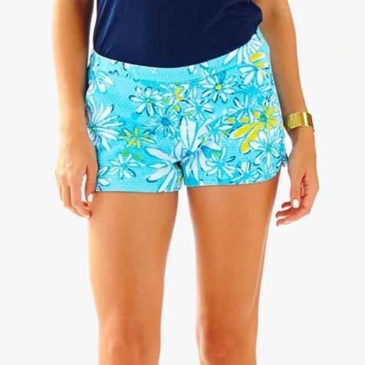 Lilly Pulitzer Waffle Breakwater Daisy Adie Blue Floral Shorts Size 6