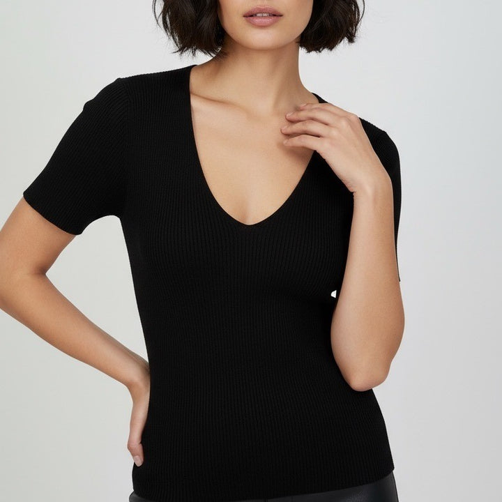 21 Main Black Ribbed Knit Top Medium Short Sleeve V-Neck Casual Basic