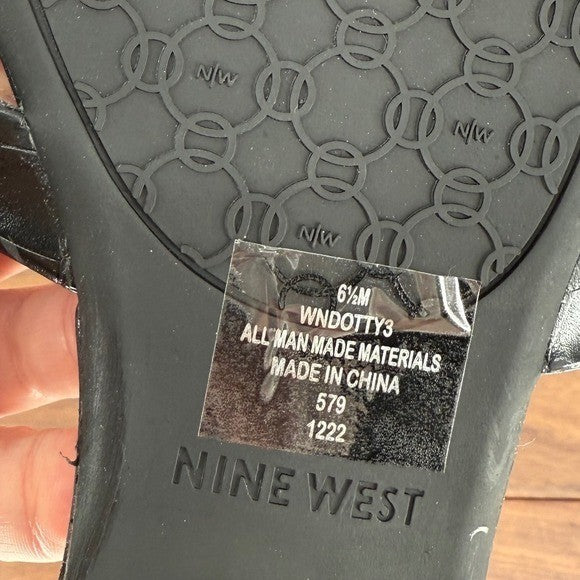 Nine West Black Croc Embossed Criss Cross Toe Ring Thong Sandals