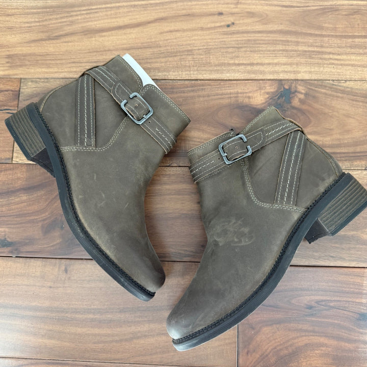 Clarks Womens Brown Leather Ankle Boots Buckle Accent Zip Up Booties