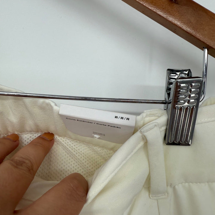 Nike Victory Golf Shorts Womens L White DA3209-100 Dri-FIT Standard Fit