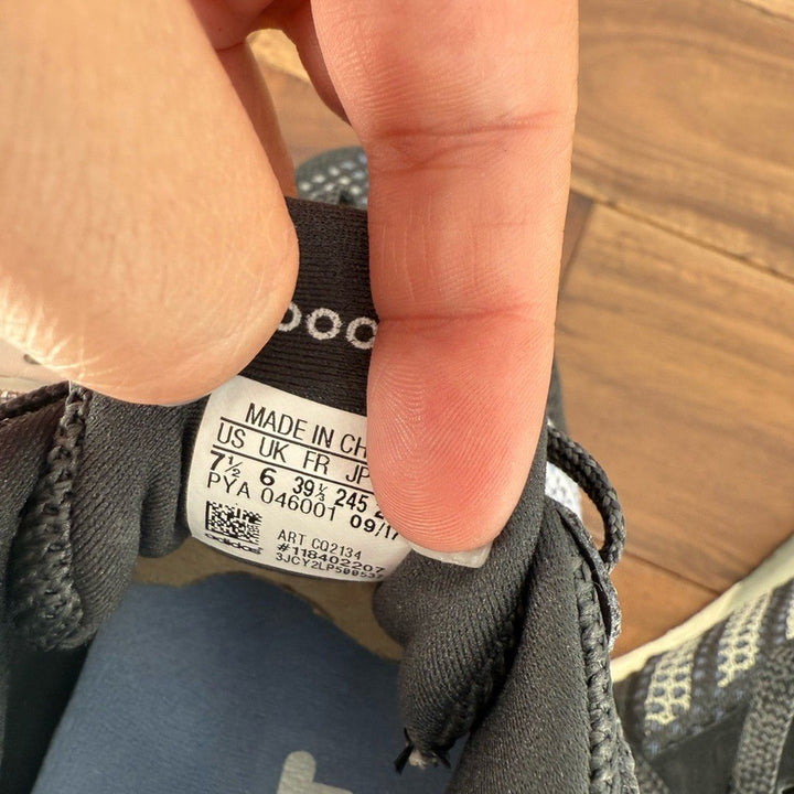 Adidas Ultraboost ST Running Shoes Primeknit Women's Size 7.5